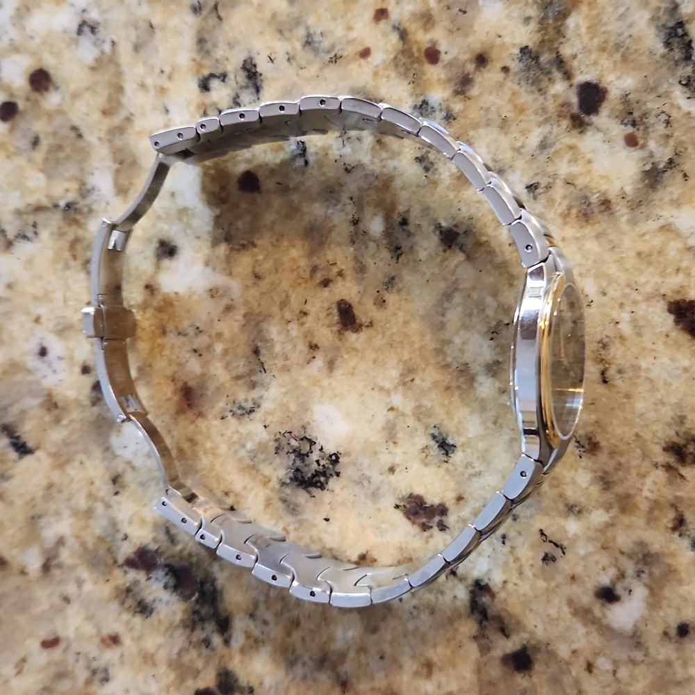 Men's Movado Wristwatch - Picture 12 of 14